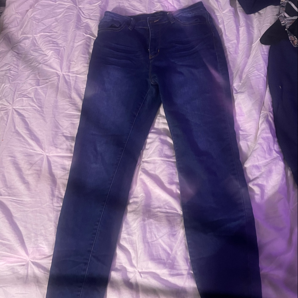 blue skinny jeans